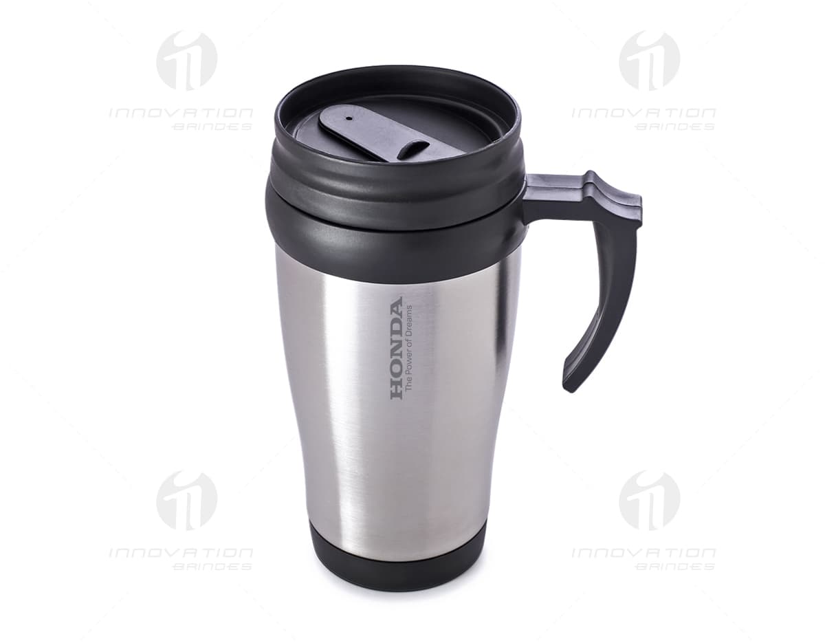 Kit com 6 porta copos em formato redondo e cores variadas, feitos de material resistente e com detalhes em relevo. Kit com 6 porta copos em formato redondo e cores variadas, feitos de material resistente e com detalhes em relevo.