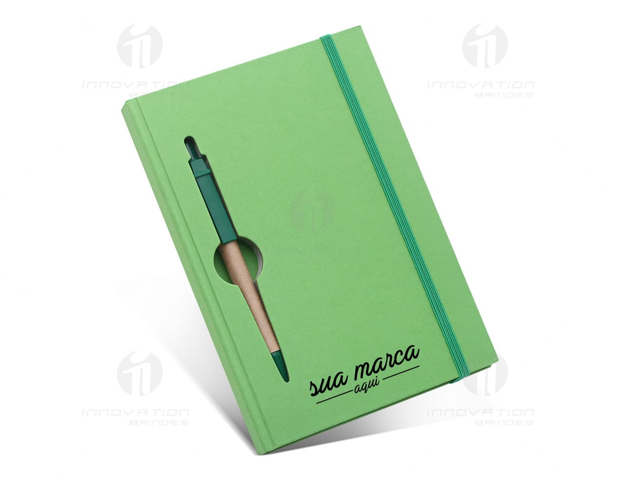Kit com 6 porta copos em formato redondo e estampados com diferentes ilustrações coloridas. Cada porta copo possui um diâmetro de 10cm e é feito de material resistente para proteger superfícies de manchas e líquidos. Ideal para decorar a mesa e manter a organização durante as refeições. Kit com 6 porta copos em formato redondo e estampados com diferentes ilustrações coloridas. Cada porta copo possui um diâmetro de 10cm e é feito de material resistente para proteger superfícies de manchas e líquidos. Ideal para decorar a mesa e manter a organização durante as refeições.