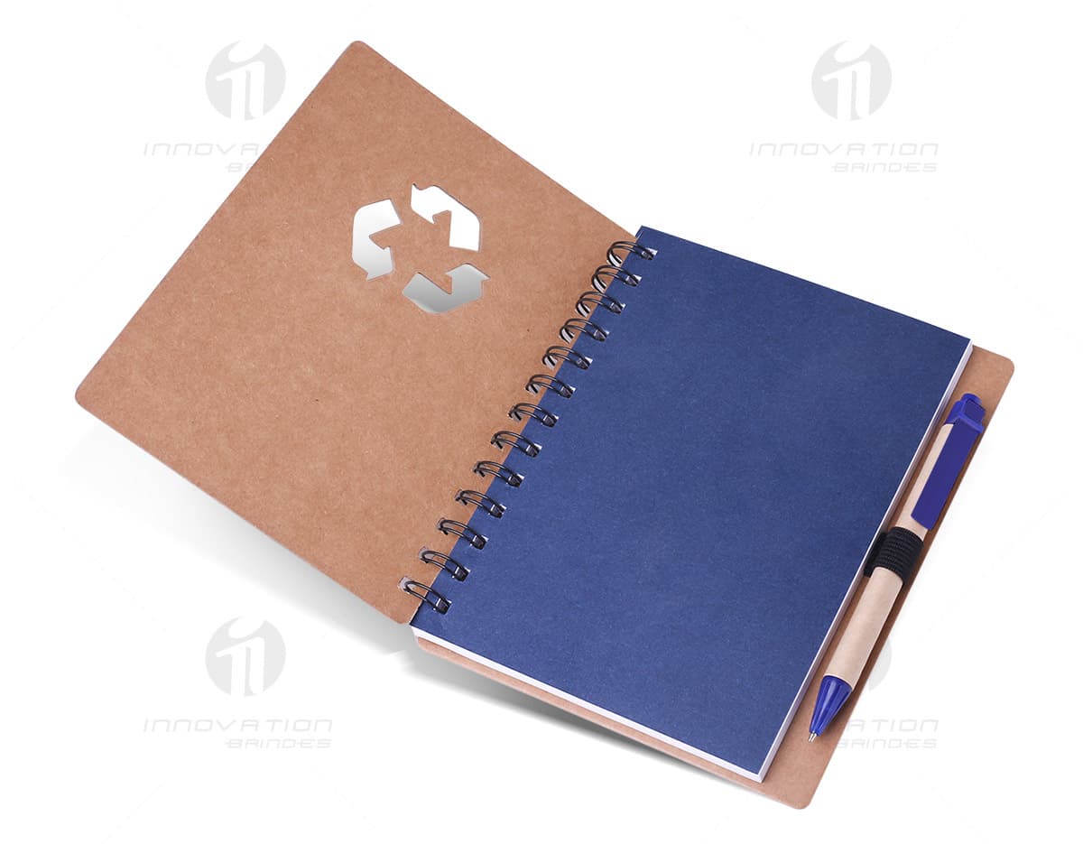 Bloco Ecológico Reciclagem na Capa, apresentando ilustrações de diferentes materiais recicláveis como papel, plástico e vidro. Bloco Ecológico Reciclagem na Capa, apresentando ilustrações de diferentes materiais recicláveis como papel, plástico e vidro.