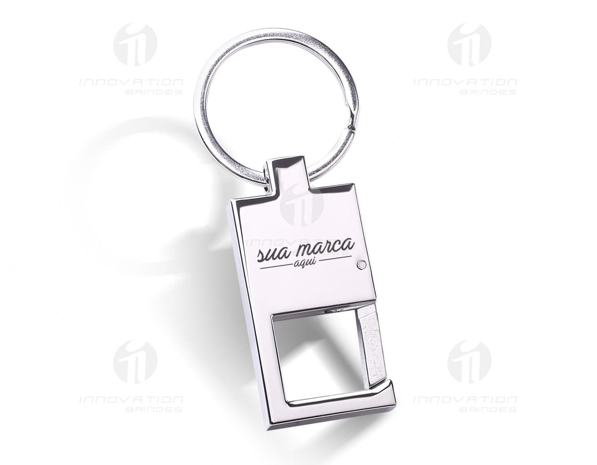 Kit com 6 porta copos em cores sortidas sobre uma mesa de madeira. Kit com 6 porta copos em cores sortidas sobre uma mesa de madeira.