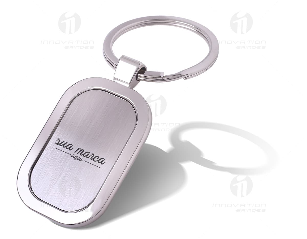 Chaveiro de metal com chapa frontal e verso liso. Chaveiro de metal com chapa frontal e verso liso.