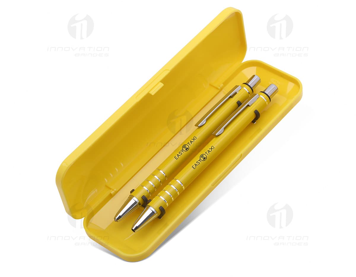 KIT COM 6 PORTA COPOS em acrílico transparente, com design moderno e elegante. KIT COM 6 PORTA COPOS em acrílico transparente, com design moderno e elegante.