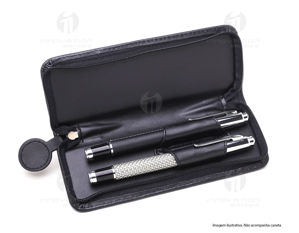 Estojo Esmaltado para Caneta em tom de azul claro com detalhes dourados. Estojo Esmaltado para Caneta em tom de azul claro com detalhes dourados.