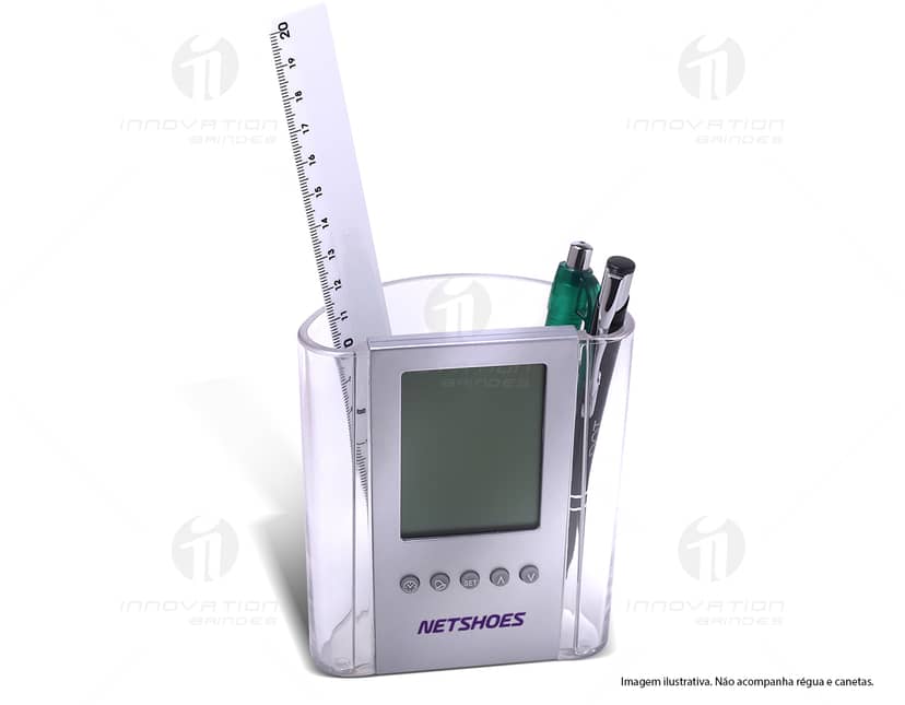 Kit com 6 porta copos em formato de objetos de mesa, como xícaras e talheres, sobre fundo branco.