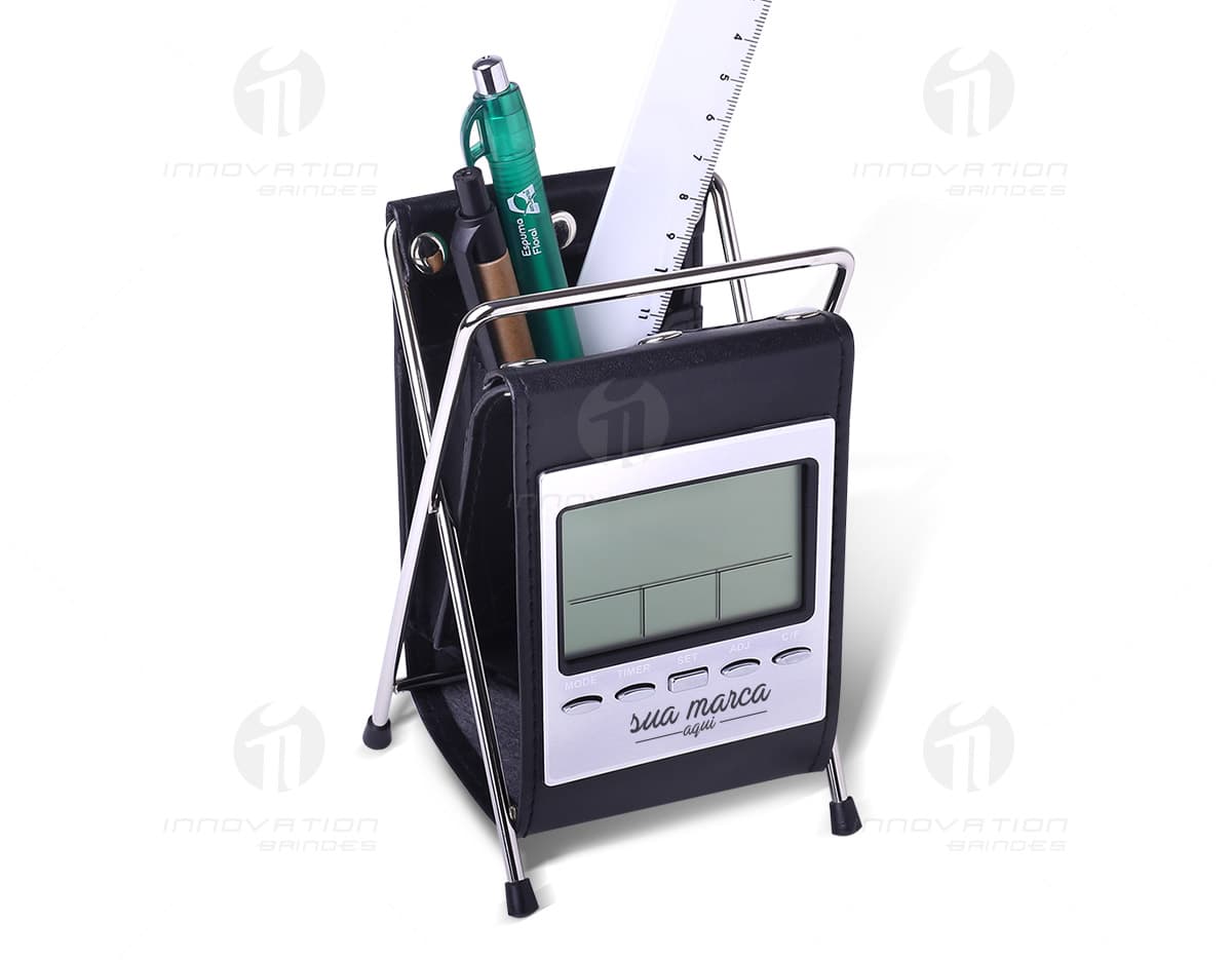 Kit com 6 porta copos em formato redondo e com estampas variadas de frutas. Kit com 6 porta copos em formato redondo e com estampas variadas de frutas.