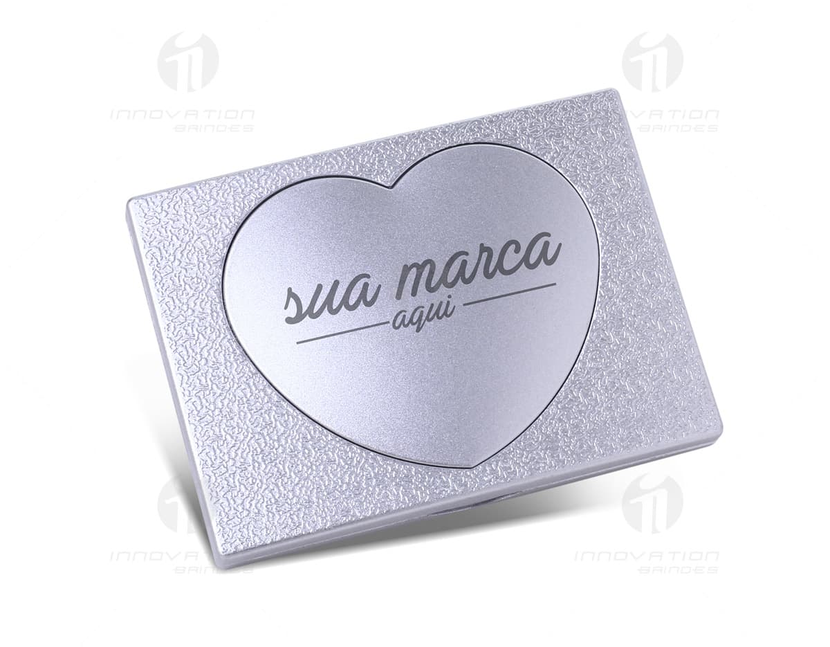 Diagrama de círculo desenhado em disco de vídeo digital, representando tecnologia brilhante e digital. Ícone de música em disco compacto de computador com reflexão, armazenando informações de áudio. Equipamento de botão de som prateado esférico, refletindo planeta vazio em plástico 3D. Objeto de design de mídia óptica brilhante com sombra, refletindo espectro de cor em padrão de alimentação limpa. Diagrama de círculo desenhado em disco de vídeo digital, representando tecnologia brilhante e digital. Ícone de música em disco compacto de computador com reflexão, armazenando informações de áudio. Equipamento de botão de som prateado esférico, refletindo planeta vazio em plástico 3D. Objeto de design de mídia óptica brilhante com sombra, refletindo espectro de cor em padrão de alimentação limpa.