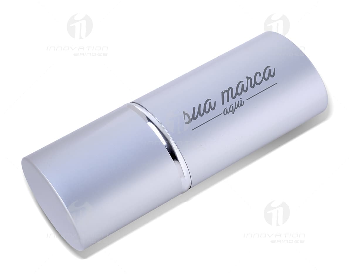 Kit com 6 porta copos de design moderno e colorido. Os porta copos são feitos de material resistente e possuem diferentes estampas geométricas. Suporte ideal para proteger a superfície de mesas e móveis. Kit com 6 porta copos de design moderno e colorido. Os porta copos são feitos de material resistente e possuem diferentes estampas geométricas. Suporte ideal para proteger a superfície de mesas e móveis.