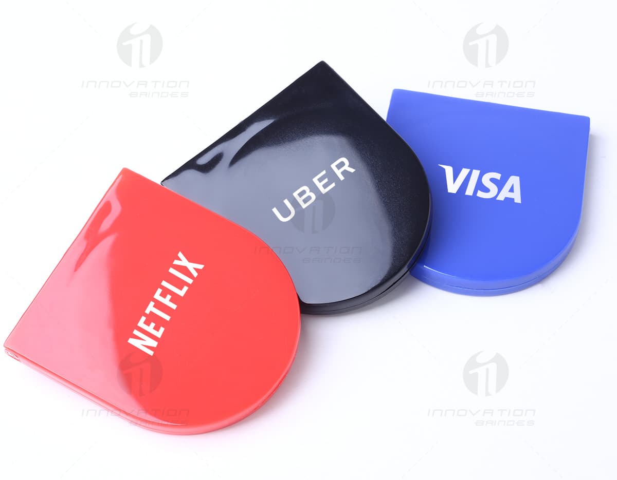 Kit de costura 02 com botões, símbolos, objetos de higiene pessoal, ícones, círculos vazios, dispositivos de metal e plástico, gráficos, material de escritório e equipamentos de informática. Kit de costura 02 com botões, símbolos, objetos de higiene pessoal, ícones, círculos vazios, dispositivos de metal e plástico, gráficos, material de escritório e equipamentos de informática.