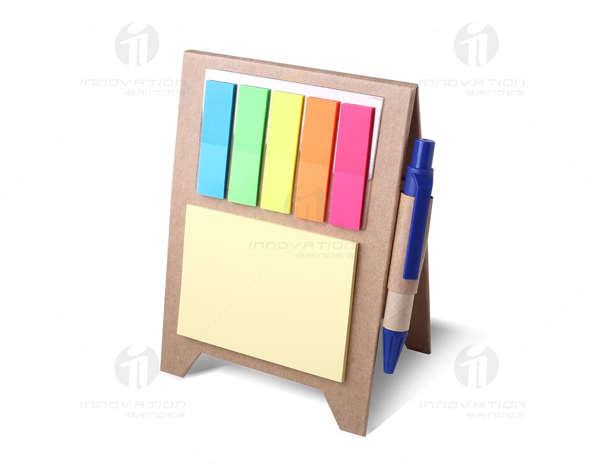 Kit com 6 porta copos em diferentes cores e estampas. Os porta copos são quadrados e possuem acabamento brilhante. Kit com 6 porta copos em diferentes cores e estampas. Os porta copos são quadrados e possuem acabamento brilhante.