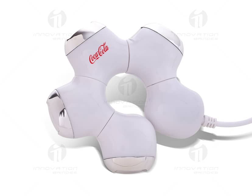 Aquecedor de caneca com hub, ideal para manter sua bebida quente enquanto carrega seus dispositivos.