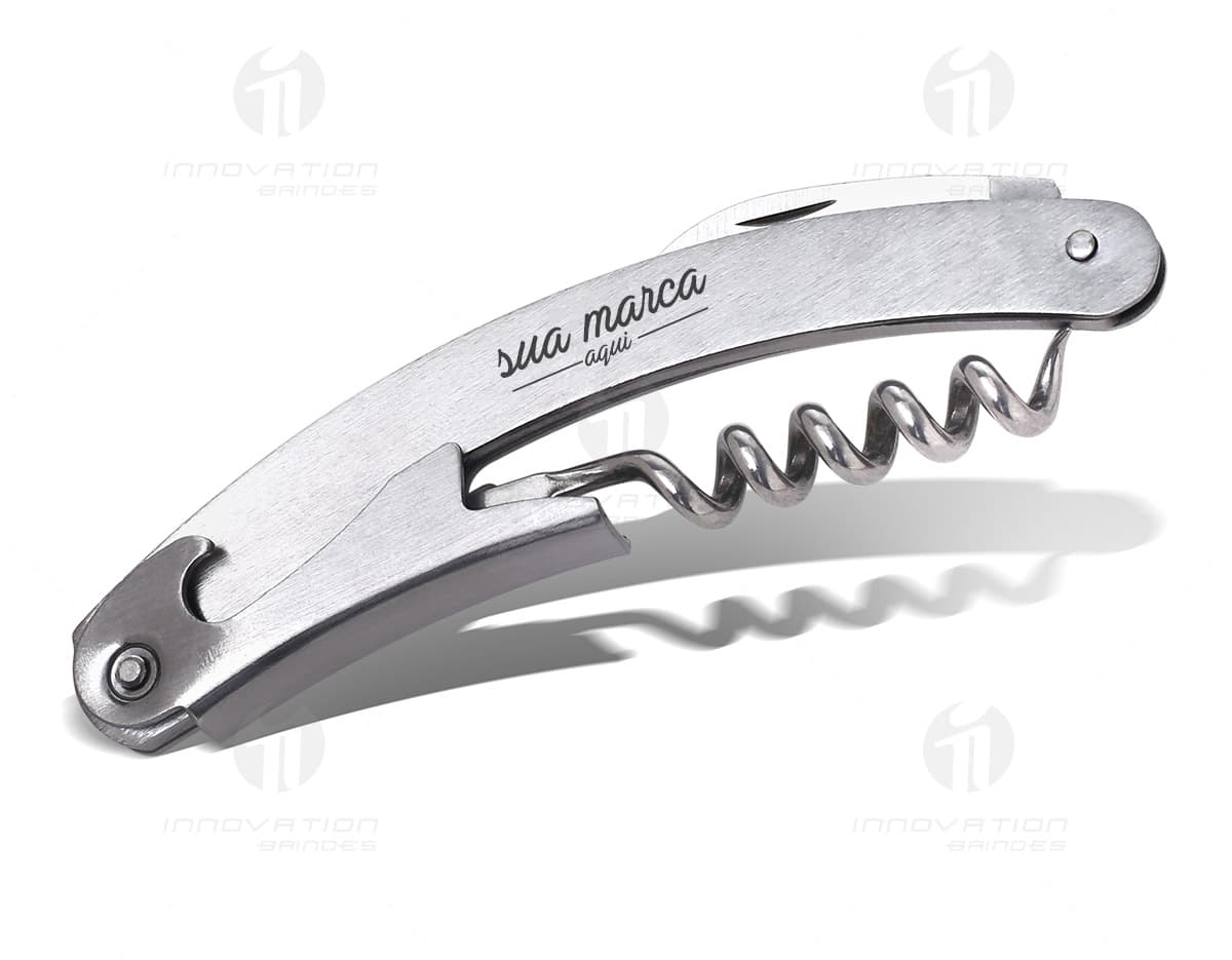 Pen drive de metal com capacidade de 8GB. Pen drive de metal com capacidade de 8GB.