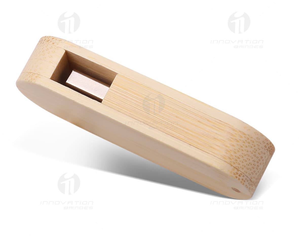 Kit com 6 porta copos em diferentes cores e estilos, feitos de material resistente. Kit com 6 porta copos em diferentes cores e estilos, feitos de material resistente.