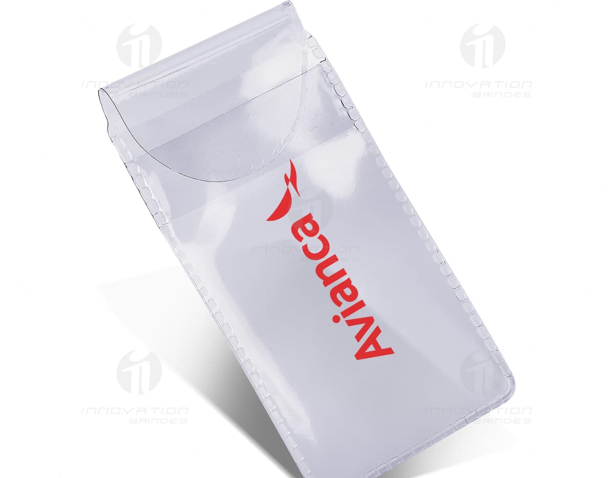 Embalagem plástica transparente para pen drive, com espaço para personalização. Embalagem plástica transparente para pen drive, com espaço para personalização.