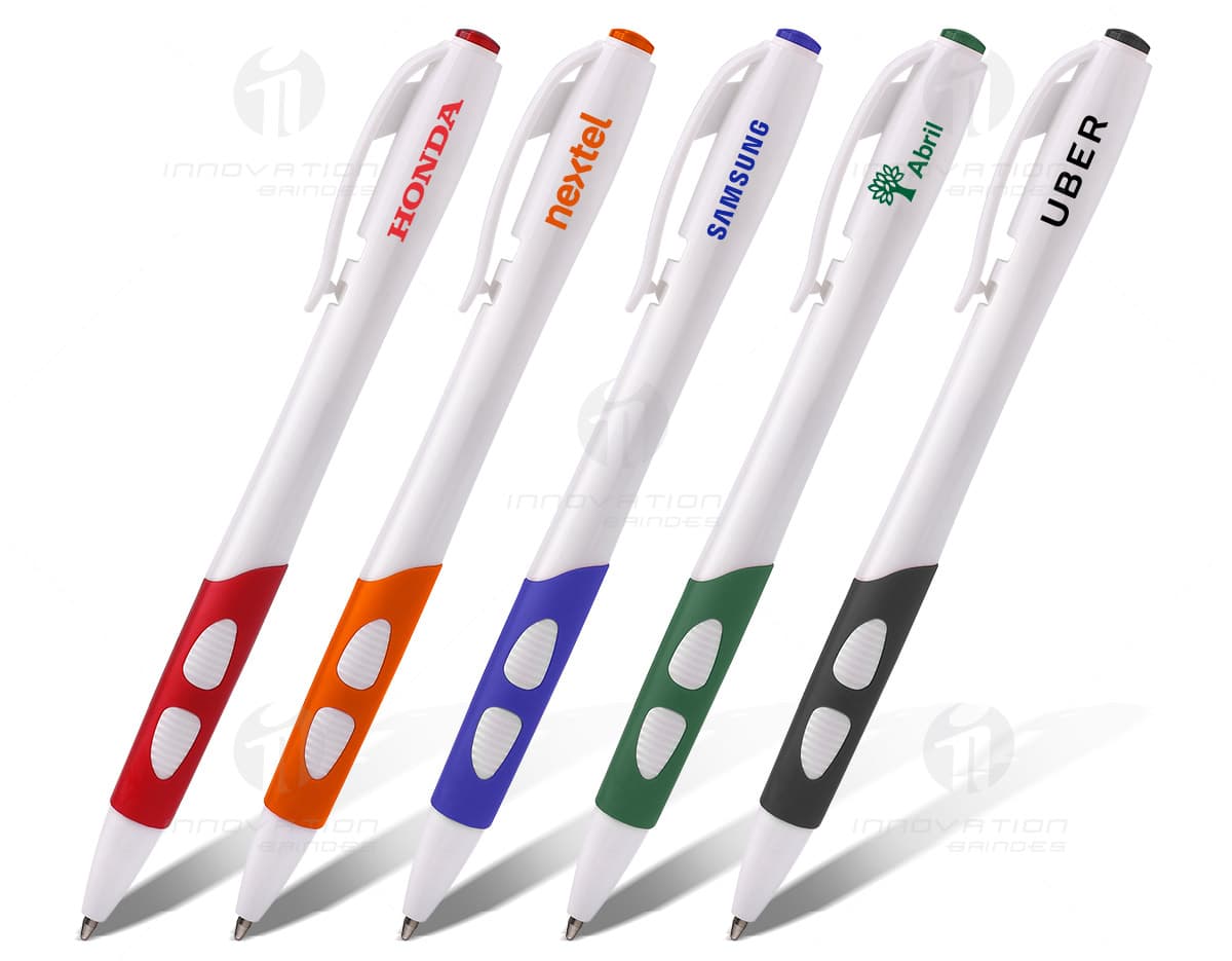 Kit com 6 porta copos de diferentes cores e estampas. Cada porta copo possui uma superfície antiderrapante. Kit com 6 porta copos de diferentes cores e estampas. Cada porta copo possui uma superfície antiderrapante.