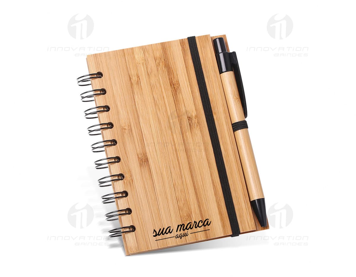 Kit com 6 porta copos em diferentes cores e estampas. Kit com 6 porta copos em diferentes cores e estampas.