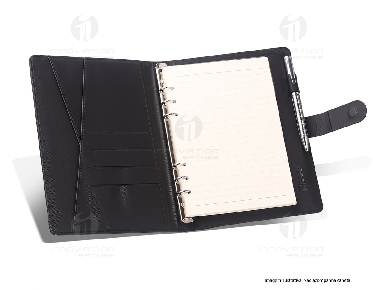 Kit com 6 porta copos em formato redondo e colorido. Cada porta copo possui uma estampa diferente de frutas tropicais, como abacaxi, limão e melancia. O material é resistente e fácil de limpar, ideal para proteger superfícies de móveis. Kit com 6 porta copos em formato redondo e colorido. Cada porta copo possui uma estampa diferente de frutas tropicais, como abacaxi, limão e melancia. O material é resistente e fácil de limpar, ideal para proteger superfícies de móveis.