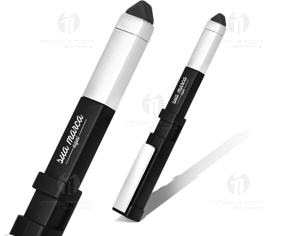 Caneta plástica retrátil de cor azul. Caneta plástica retrátil de cor azul.