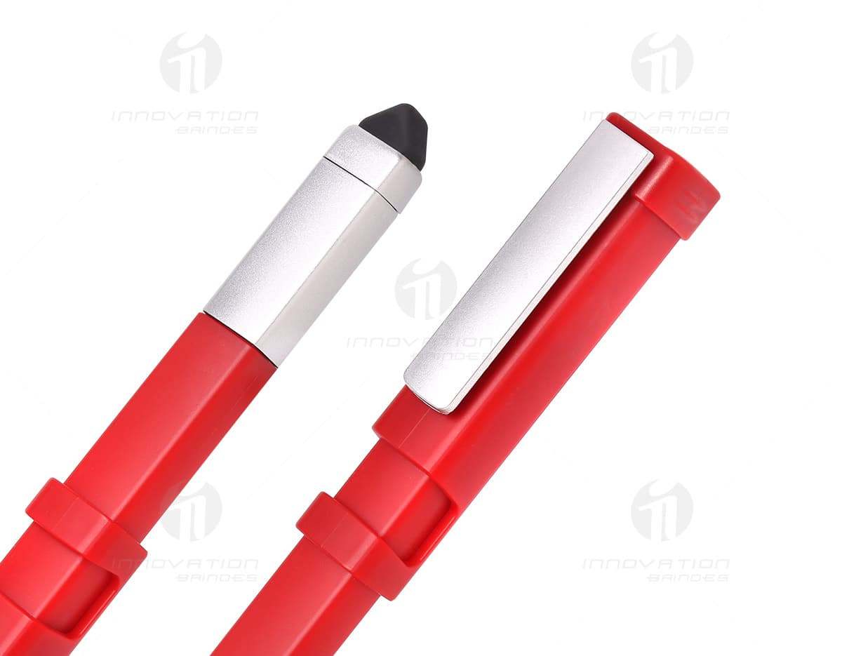 Caneta metálica sem marca e código de fornecedor. Caneta metálica sem marca e código de fornecedor.