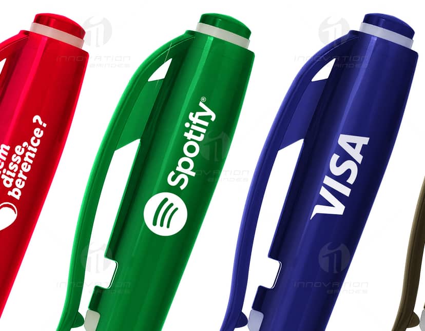 Kit com 6 porta copos em formato redondo, feitos de material resistente e com estampas coloridas e variadas.