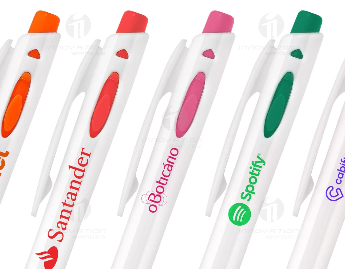 Kit com 6 porta copos em diferentes cores e estampas. Cada porta copo tem um diâmetro de 10 cm e é feito de material resistente e antiderrapante. Ideal para proteger superfícies de móveis de possíveis danos causados por copos e xícaras. Kit com 6 porta copos em diferentes cores e estampas. Cada porta copo tem um diâmetro de 10 cm e é feito de material resistente e antiderrapante. Ideal para proteger superfícies de móveis de possíveis danos causados por copos e xícaras.