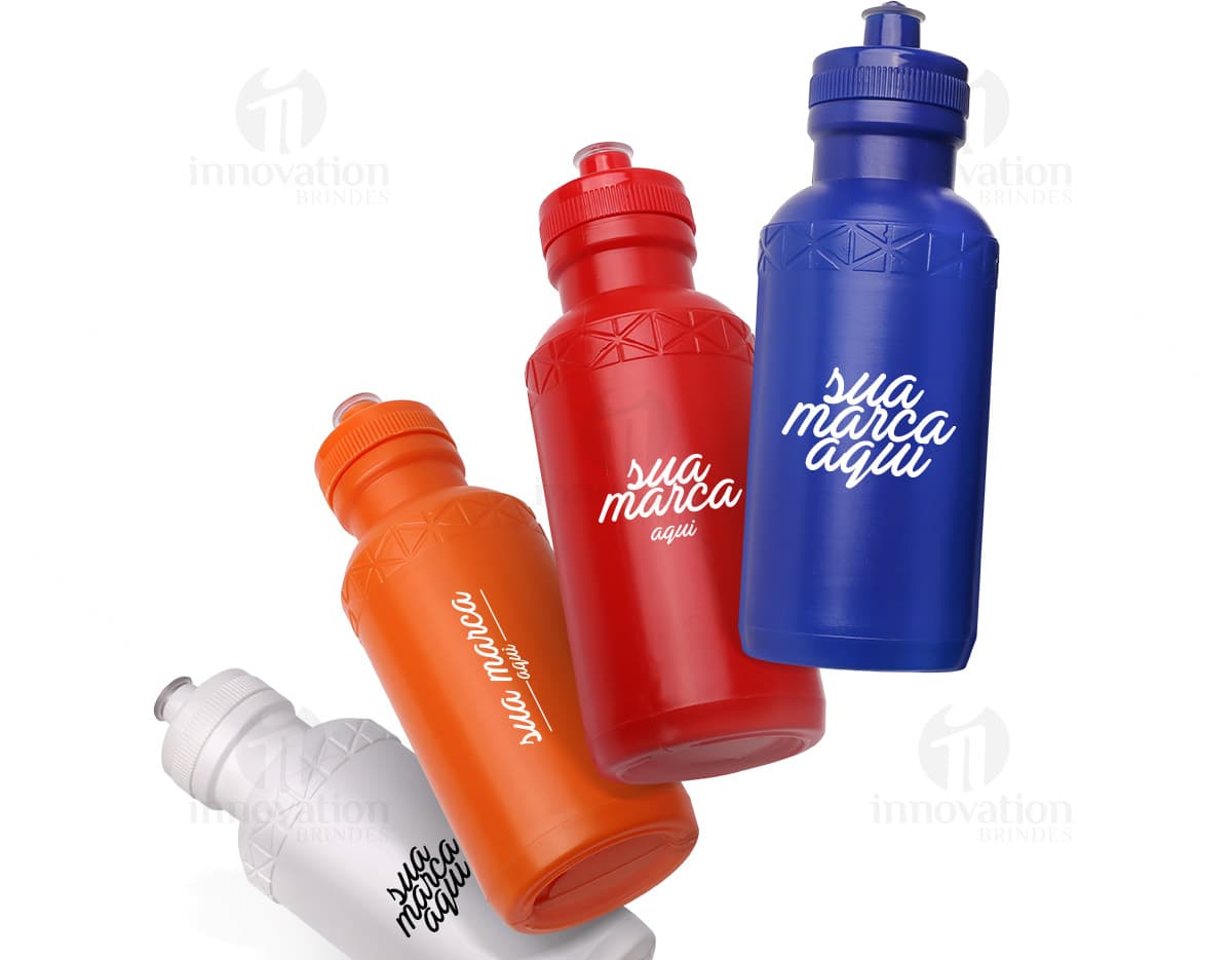 Garrafa térmica de 1,4 litro de capacidade em inox escovado, com tampa rosqueável e alça de transporte. Garrafa térmica de 1,4 litro de capacidade em inox escovado, com tampa rosqueável e alça de transporte.