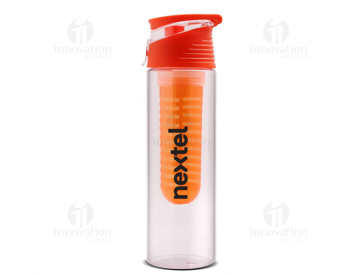 Garrafa de 600 ml em plástico PS com canudo. Garrafa de 600 ml em plástico PS com canudo.