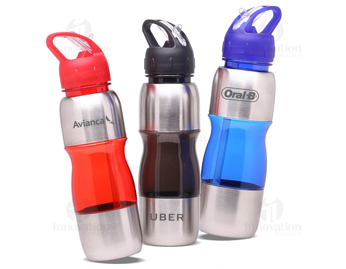 Kit ferramenta 3 peças com chave canhão em fundo branco. Kit ferramenta 3 peças com chave canhão em fundo branco.