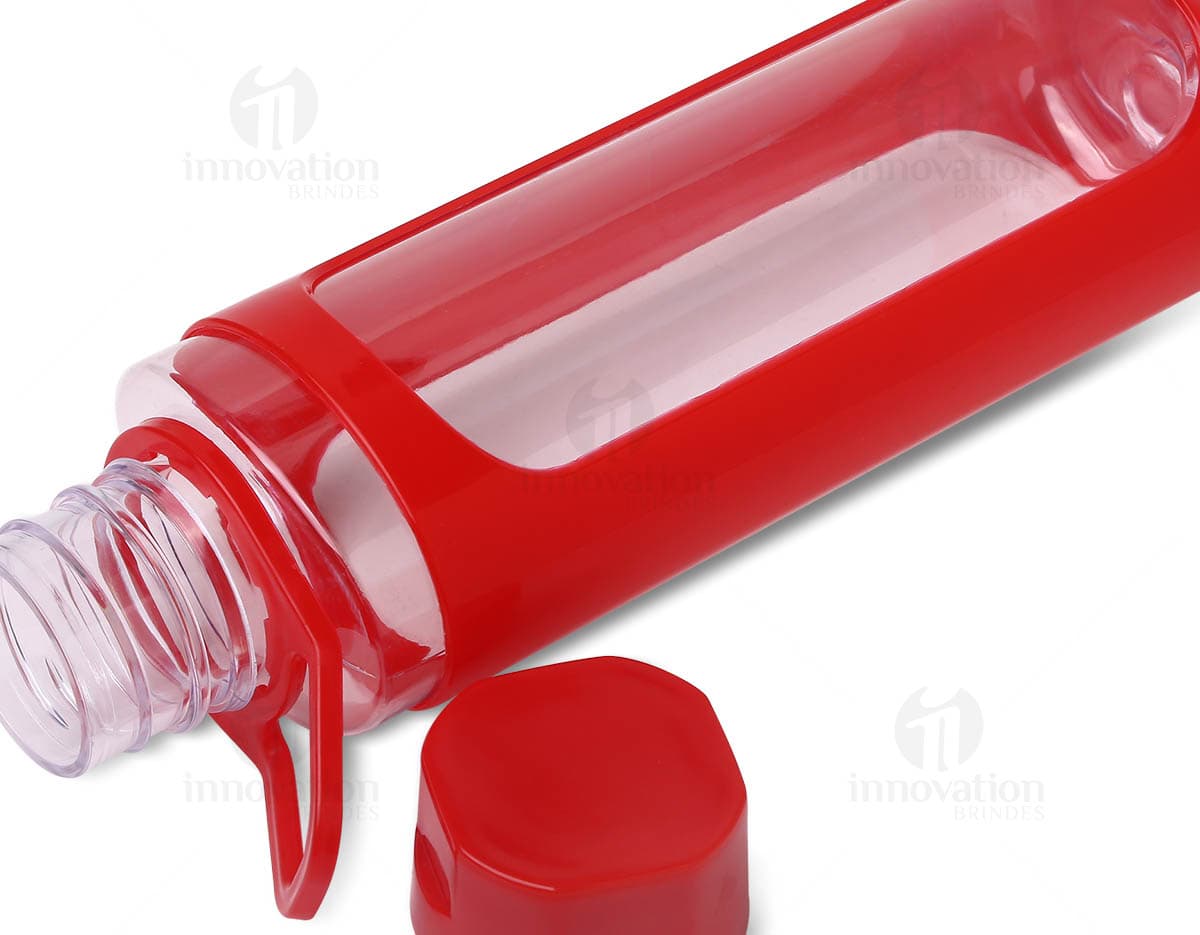 Squeeze 600ml na cor azul com tampa branca. Squeeze 600ml na cor azul com tampa branca.