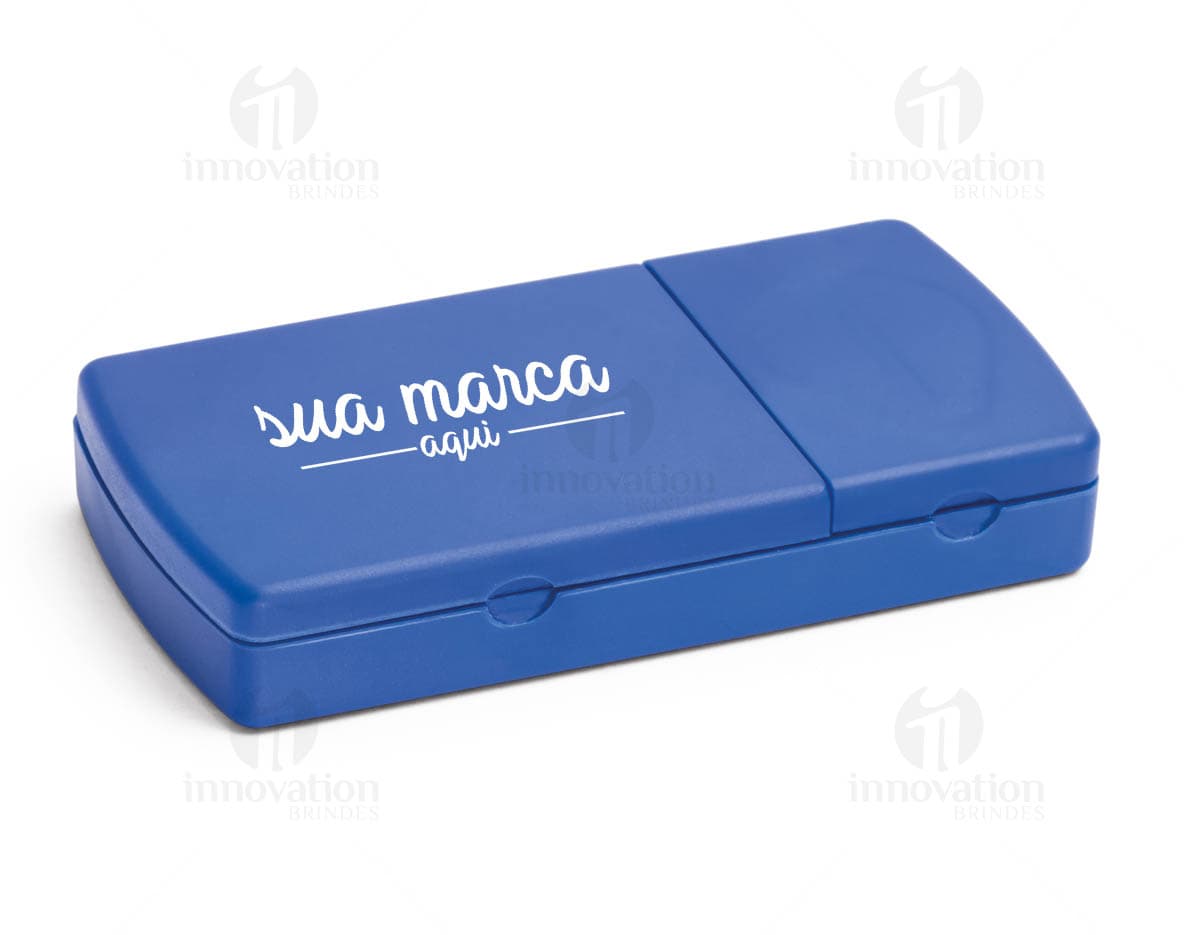 Porta Caneta Duplo em forma de um suporte de acrílico, contendo dois compartimentos para canetas. Porta Caneta Duplo em forma de um suporte de acrílico, contendo dois compartimentos para canetas.