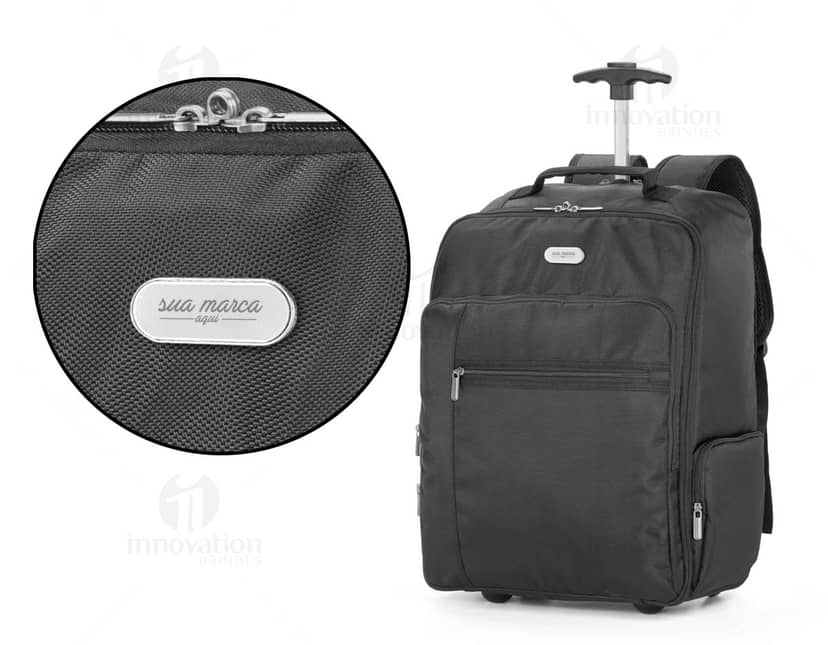Kit com 6 porta copos em formato redondo, feitos de material resistente e com estampas coloridas de frutas. Os porta copos possuem bordas elevadas para evitar que os líquidos escorram.