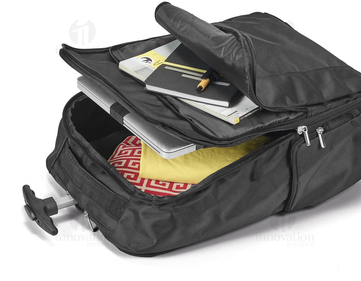 Kit com 6 porta copos. Três porta copos redondos e três porta copos quadrados com estampas coloridas de frutas. Kit com 6 porta copos. Três porta copos redondos e três porta copos quadrados com estampas coloridas de frutas.