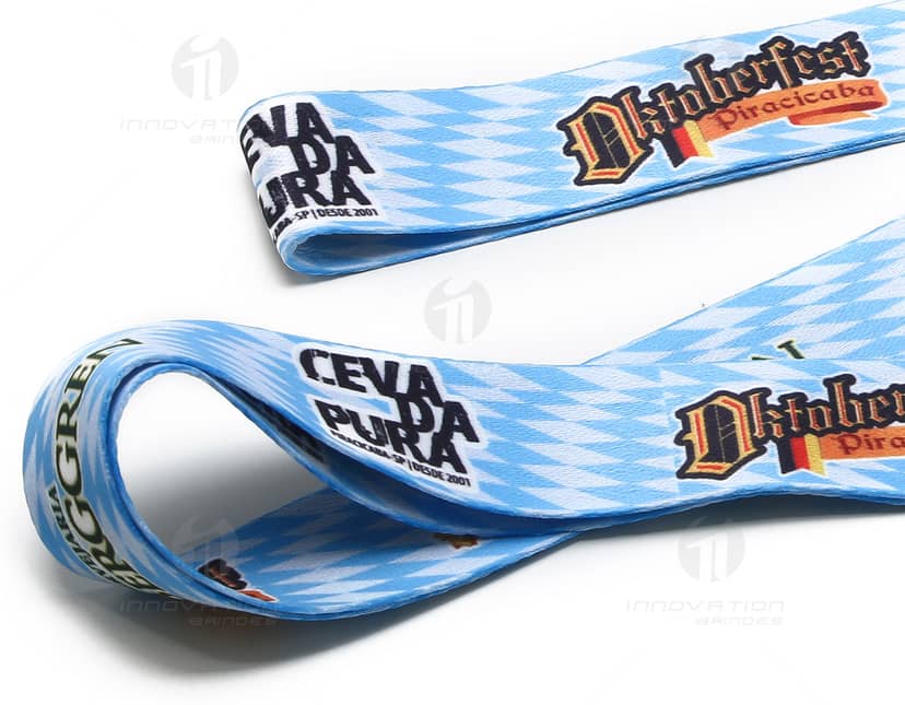 Cordão para caneca com argola pera 03 em fundo branco.