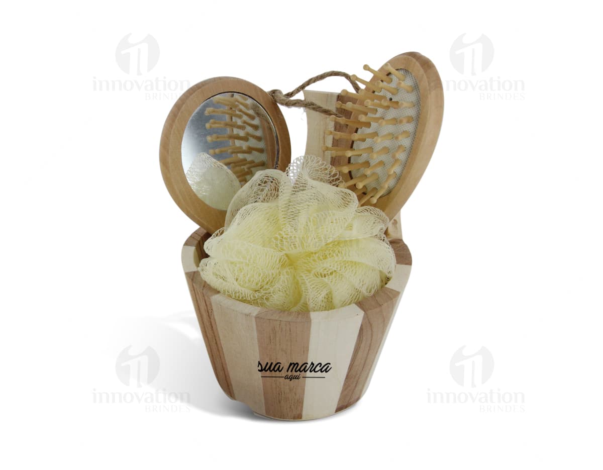 Produto: KIT COM 6 PORTA COPOS. O kit contém 6 porta copos de cores diferentes em formato quadrado. Cada porta copo possui um design moderno e elegante, ideal para proteger superfícies de móveis de manchas e marcas de copos e taças. Produto: KIT COM 6 PORTA COPOS. O kit contém 6 porta copos de cores diferentes em formato quadrado. Cada porta copo possui um design moderno e elegante, ideal para proteger superfícies de móveis de manchas e marcas de copos e taças.