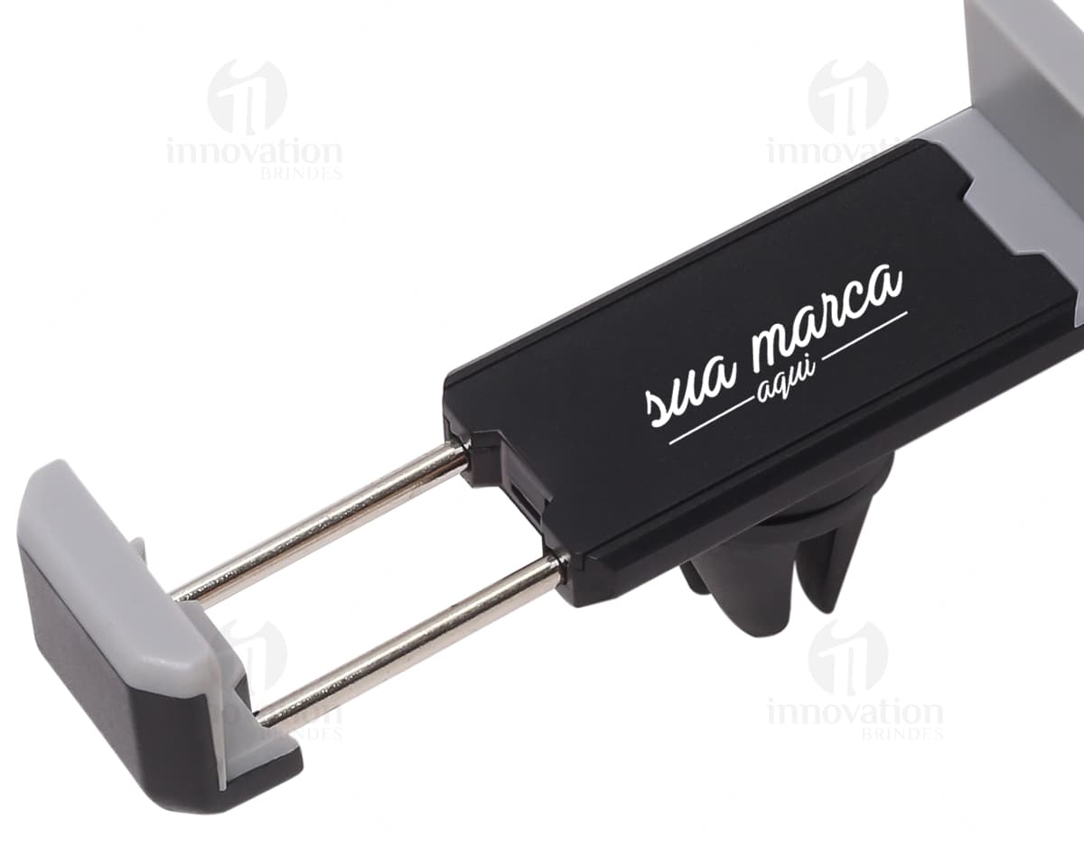 Pen drive retrátil de madeira com capacidade de 4GB. Pen drive retrátil de madeira com capacidade de 4GB.