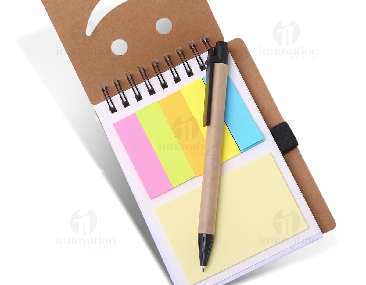 Kit com 6 porta copos variados em tons de azul e branco, feitos em material resistente e antiderrapante. Kit com 6 porta copos variados em tons de azul e branco, feitos em material resistente e antiderrapante.