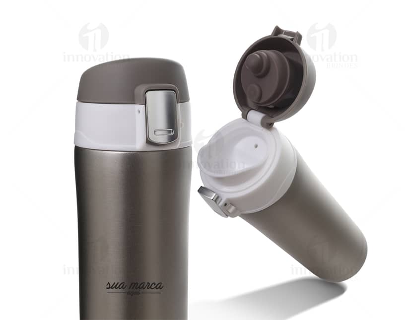 Squeeze de metal na cor prata, capacidade de 500ml - 01.