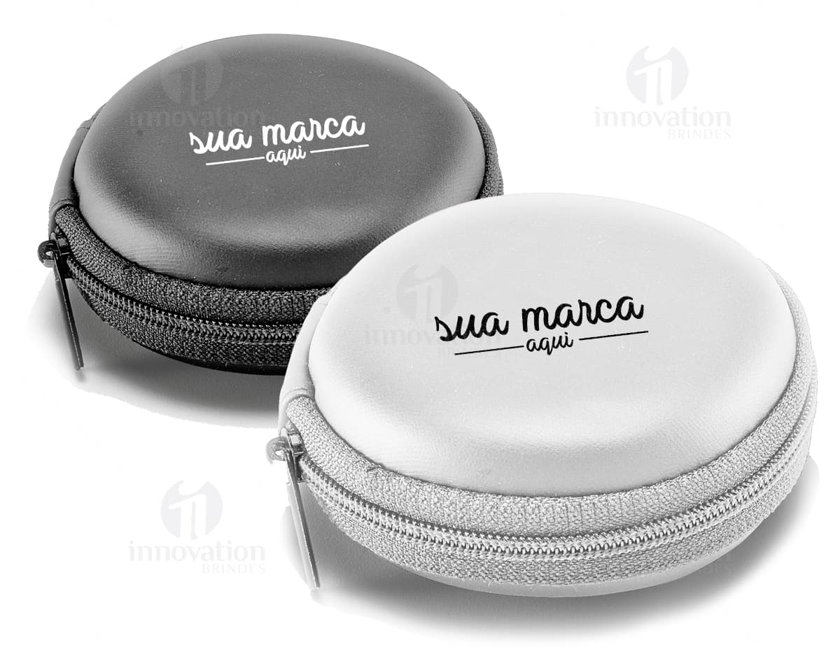 Kit com 6 porta copos em tons de azul e verde, feitos de plástico resistente e com formato circular. Kit com 6 porta copos em tons de azul e verde, feitos de plástico resistente e com formato circular.