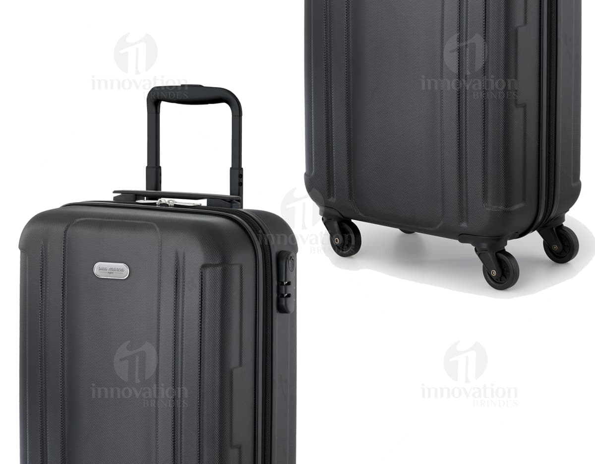 Mala de metal prateada com forro e 4 rodas giratórias, modelo moderno e tecnológico. Mala de metal prateada com forro e 4 rodas giratórias, modelo moderno e tecnológico.