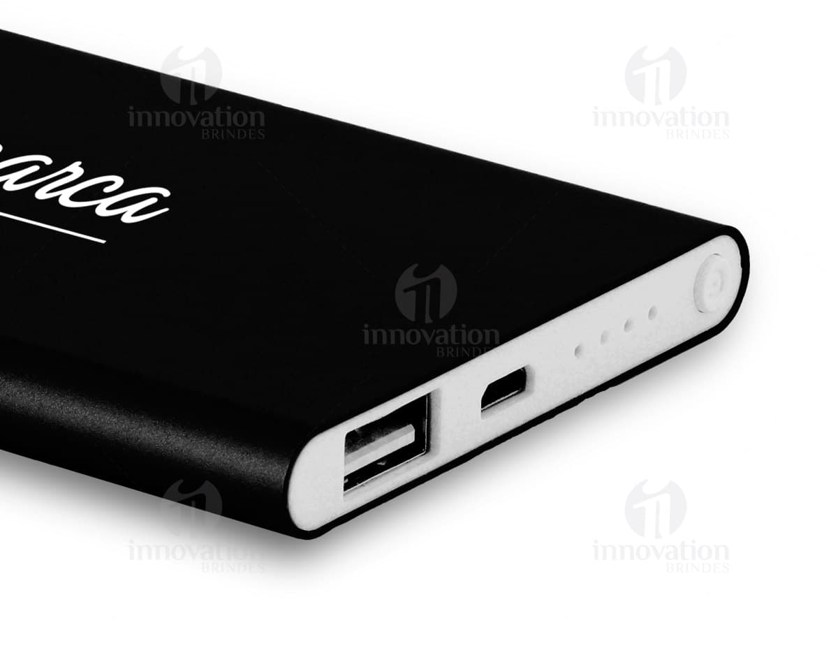 Equipamento eletrônico portátil de tecnologia avançada, o Power Bank 5600mAh é um dispositivo moderno e compacto que oferece alta capacidade de armazenamento de energia. Com design prateado e botões de controle, é ideal para carregar dispositivos eletrônicos como laptops, smartphones e tablets. Ideal para uso em viagens, escritórios, negócios e em qualquer lugar onde seja necessária uma fonte de energia móvel confiável. Equipamento eletrônico portátil de tecnologia avançada, o Power Bank 5600mAh é um dispositivo moderno e compacto que oferece alta capacidade de armazenamento de energia. Com design prateado e botões de controle, é ideal para carregar dispositivos eletrônicos como laptops, smartphones e tablets. Ideal para uso em viagens, escritórios, negócios e em qualquer lugar onde seja necessária uma fonte de energia móvel confiável.