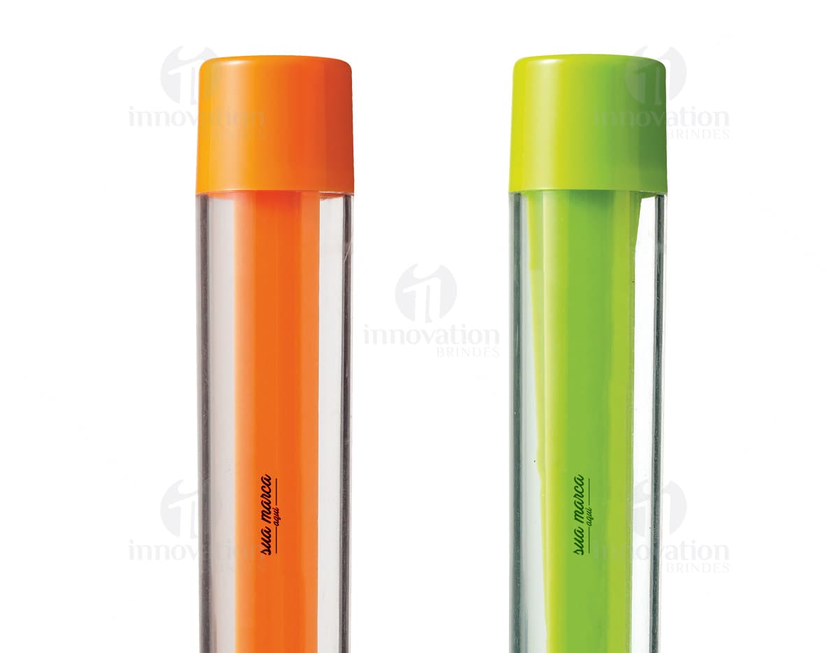 Produto KIT COQUETEL SAIU DE LINHA com destaque para diversos tipos de itens de higiene e beleza, como frascos, tubos, galões e recipientes de plástico e vidro contendo líquidos coloridos. Produto KIT COQUETEL SAIU DE LINHA com destaque para diversos tipos de itens de higiene e beleza, como frascos, tubos, galões e recipientes de plástico e vidro contendo líquidos coloridos.