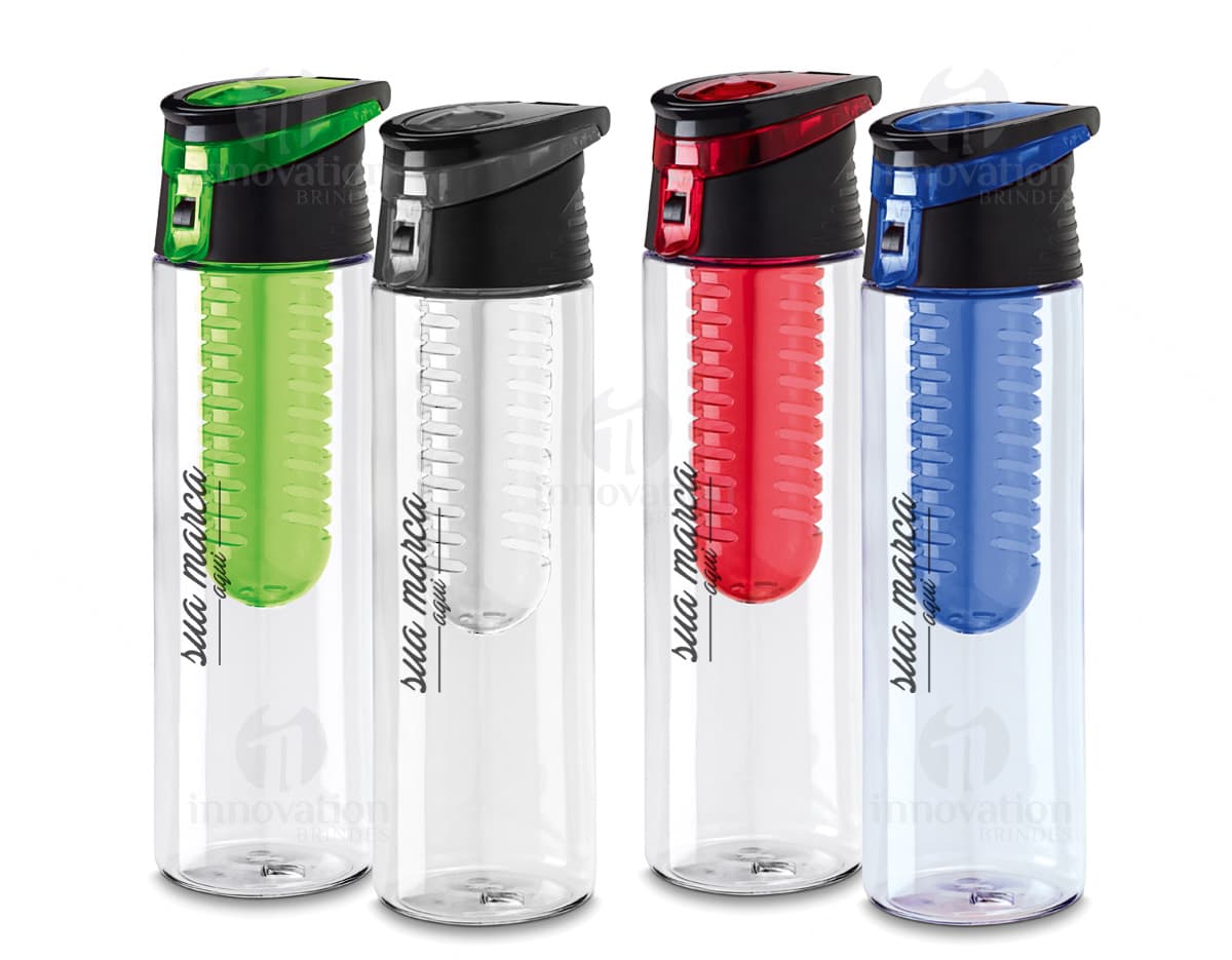 Kit com 6 porta copos em formato de árvore de natal, feitos de cerâmica nas cores vermelho, verde e dourado. Cada porta copo tem um suporte para manter as bebidas no lugar. Kit com 6 porta copos em formato de árvore de natal, feitos de cerâmica nas cores vermelho, verde e dourado. Cada porta copo tem um suporte para manter as bebidas no lugar.