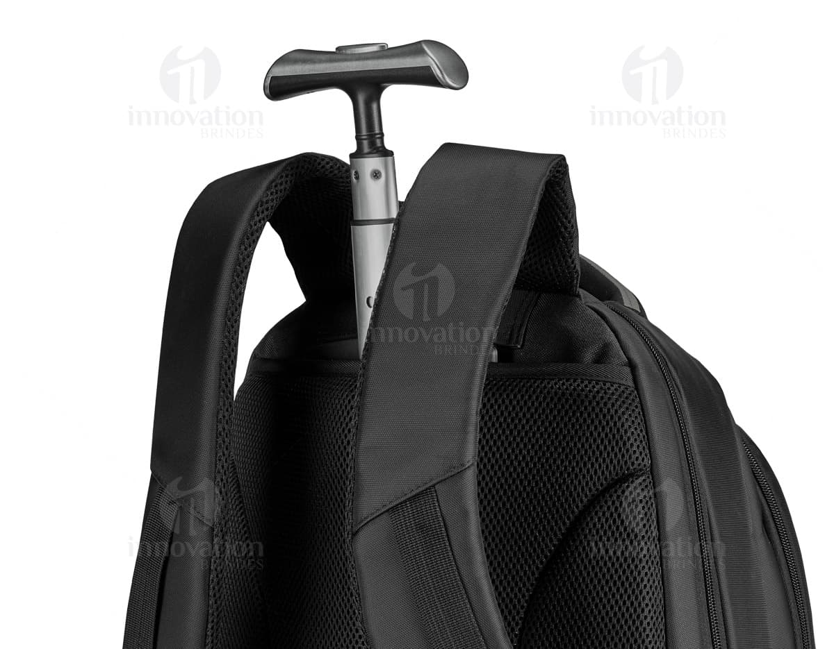 Mochila saco feita de TNT com alças ajustáveis. Mochila saco feita de TNT com alças ajustáveis.