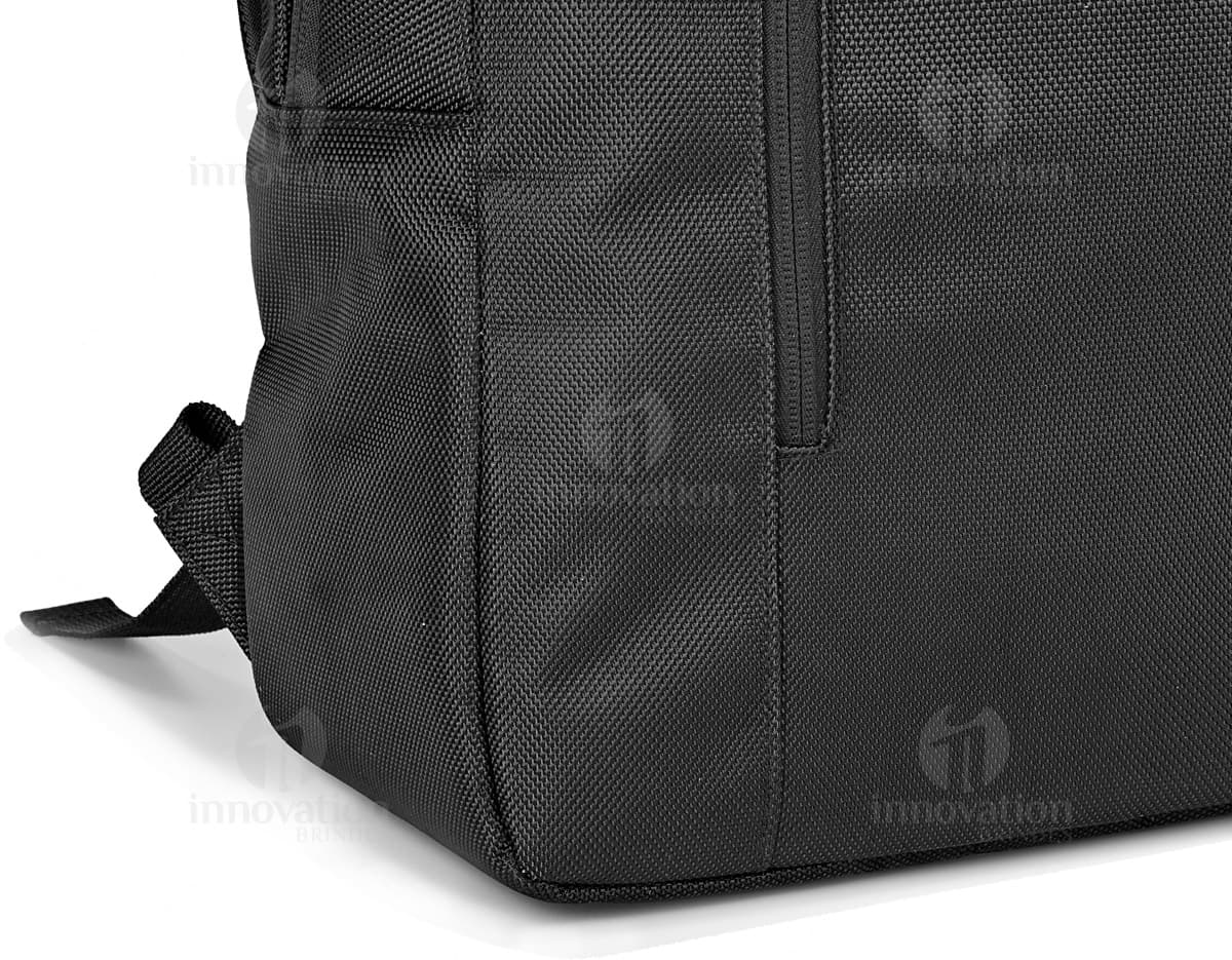 Kit com 6 porta copos em formato quadrado, feitos de bambu, cada um com uma estampa diferente de folhas verdes. Os porta copos são finos e possuem uma certa textura. Kit com 6 porta copos em formato quadrado, feitos de bambu, cada um com uma estampa diferente de folhas verdes. Os porta copos são finos e possuem uma certa textura.