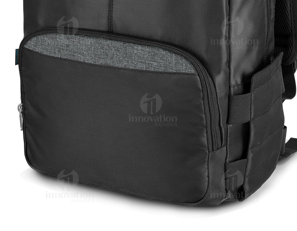Mochila Notebook 15,6" com Bolso Frontal em cor preta e alças acolchoadas. Mochila Notebook 15,6" com Bolso Frontal em cor preta e alças acolchoadas.