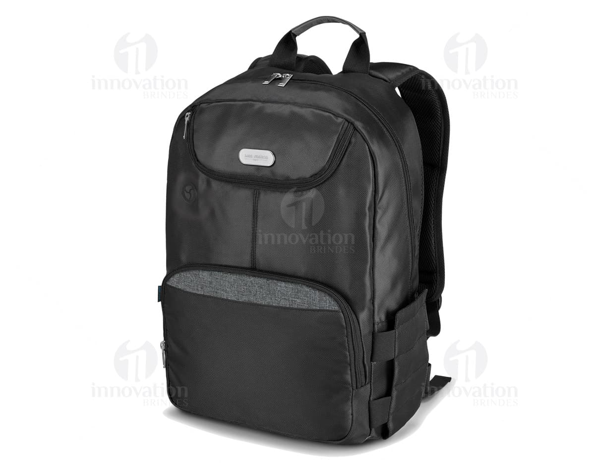 Kit com 6 porta copos em diferentes cores e estampas, feitos de material resistente e antiderrapante. Kit com 6 porta copos em diferentes cores e estampas, feitos de material resistente e antiderrapante.