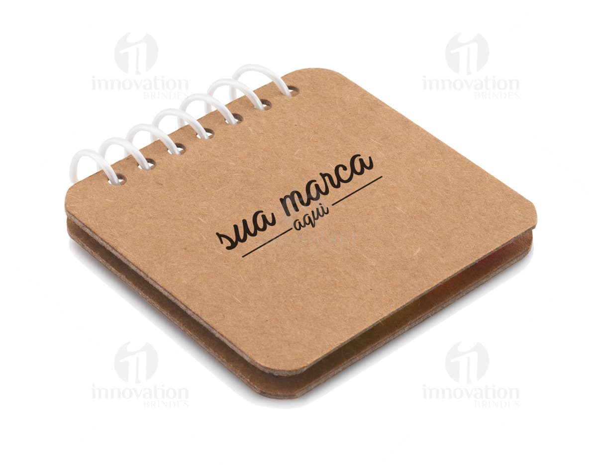 Kit com 6 porta copos em formato redondo e colorido. Cada porta copo possui desenhos de frutas diferentes, como limão, laranja, maçã, morango, abacaxi e uva. Ideal para proteger a mesa de manchas causadas por copos e xícaras. Kit com 6 porta copos em formato redondo e colorido. Cada porta copo possui desenhos de frutas diferentes, como limão, laranja, maçã, morango, abacaxi e uva. Ideal para proteger a mesa de manchas causadas por copos e xícaras.