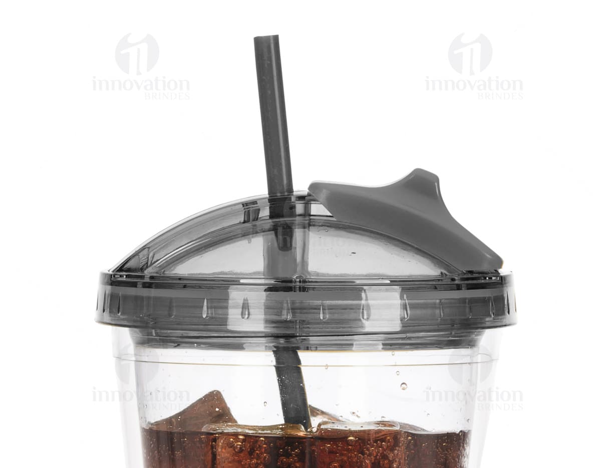 Copo Inox Texturizado 320ml em fundo branco. Copo Inox Texturizado 320ml em fundo branco.