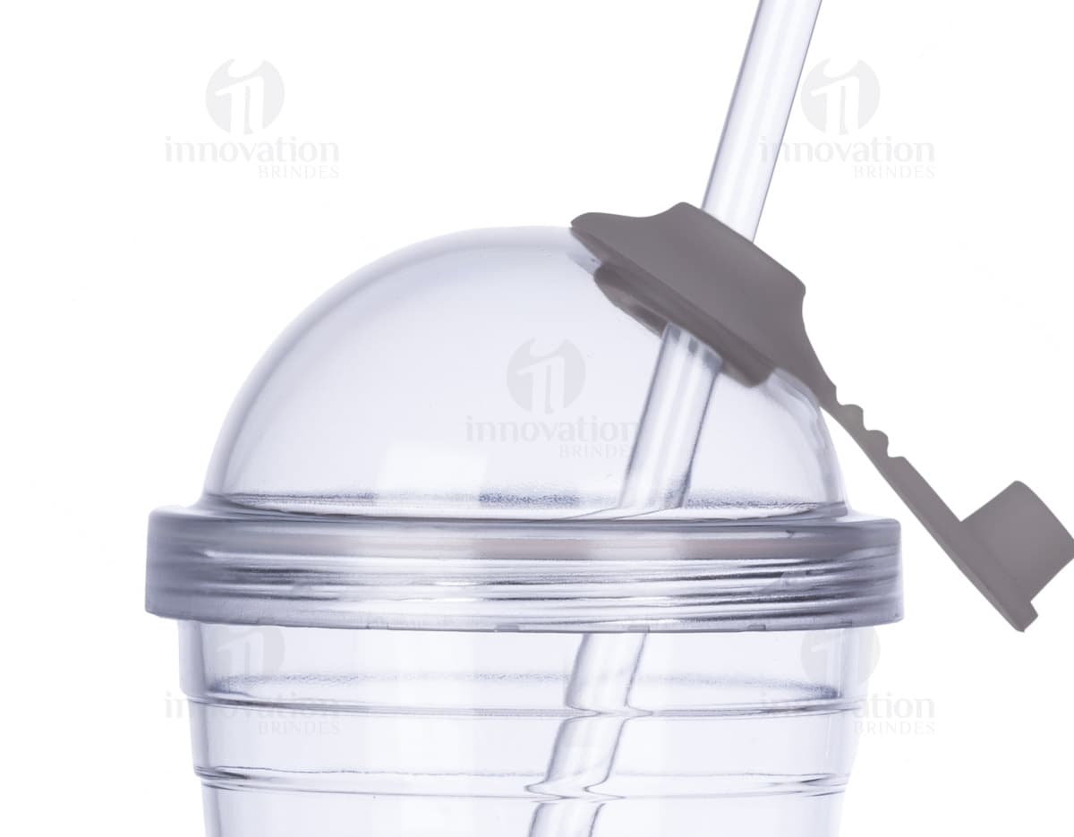 Copo de viagem em polipropileno com capacidade de 510ml, parede dupla. Copo de viagem em polipropileno com capacidade de 510ml, parede dupla.