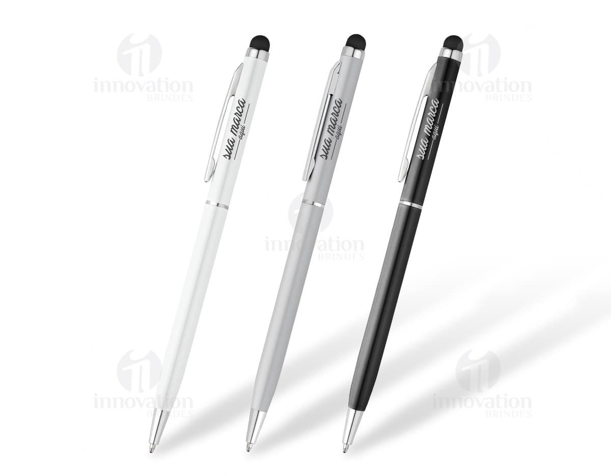 Caneta metal preta com anéis prata, giro. Caneta metal preta com anéis prata, giro.