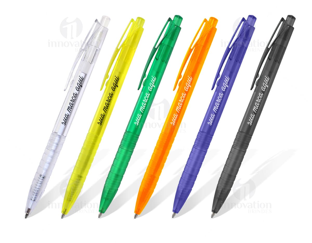 Caneta esferográfica de plástico preto em uma imagem com lápis, caneta, papel, objetos de escrita, design colorido e ferramentas de educação e trabalho. Caneta esferográfica de plástico preto em uma imagem com lápis, caneta, papel, objetos de escrita, design colorido e ferramentas de educação e trabalho.